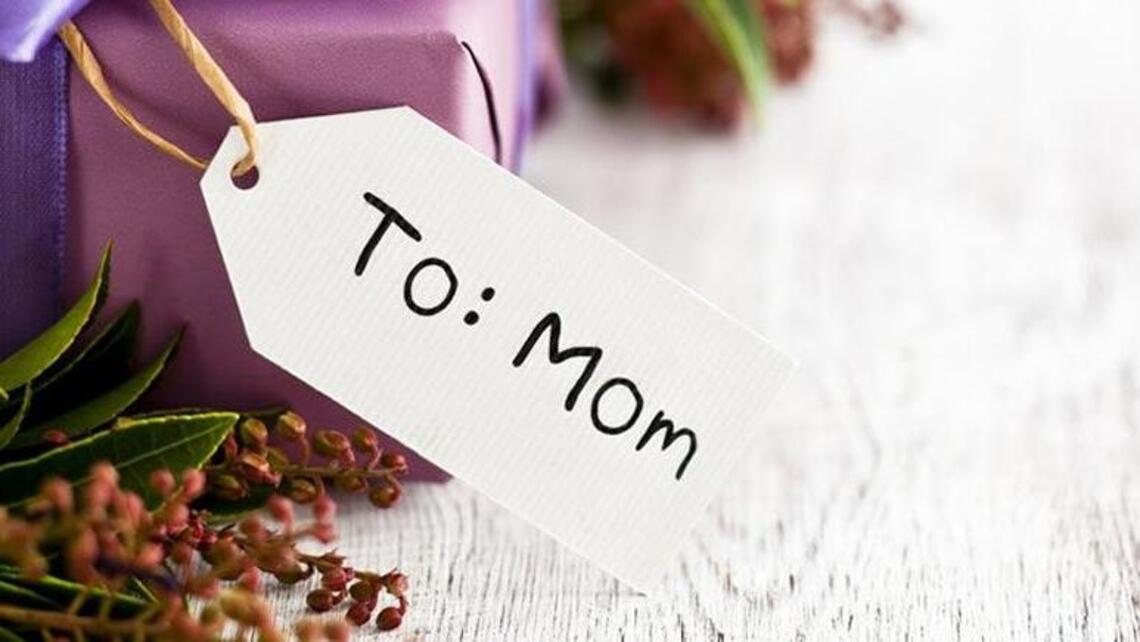 Hey Lowcountry, want to spotlight your mom for Mother’s Day (and win a prize)? Here’s how.