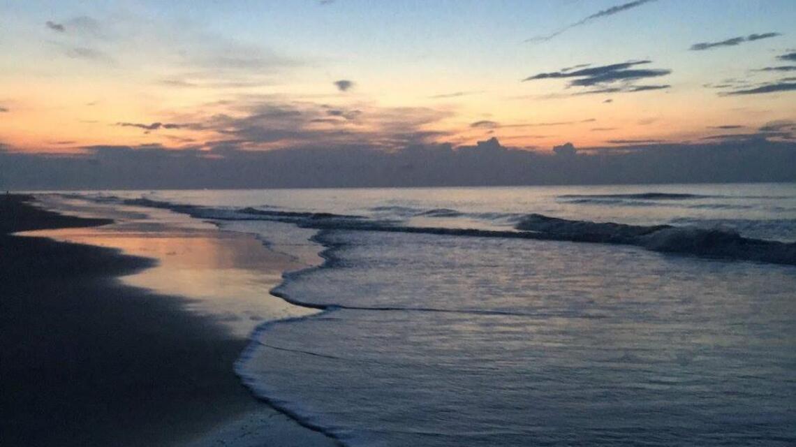 Hey, Lowcountry couples: This Valentine’s contest is beach ready