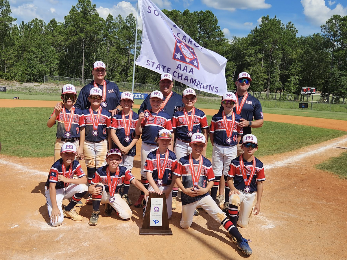 From left to right, top row: Colin Hehman, #9; Owen Sanchez, #13; Liam Schilling, #8; Shiloh Cross, #22; Hayne Carstens, #4; Zachary Metzger, #44. Bottom row: RD Hummel, #99; Grant McCombie, #1; Connal Rooney, #20; Graeme Hamilton, #5; Liam Dorshimer, #2