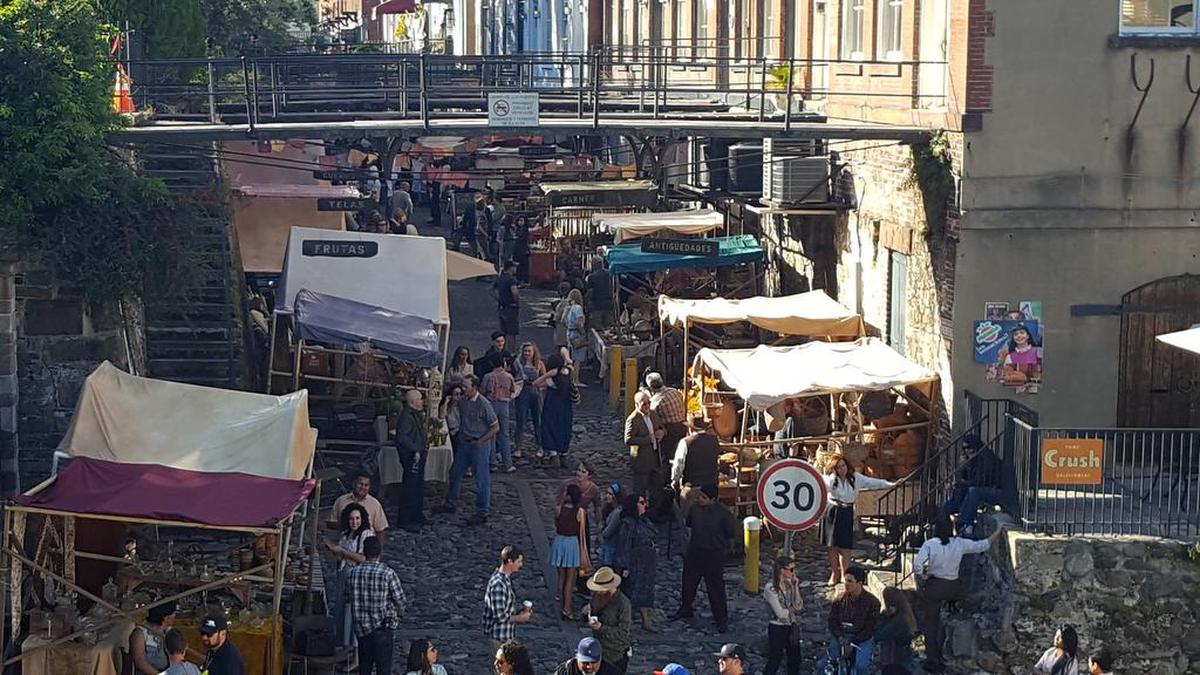This Savannah street was transformed into an open air Argentinian marketplace for Marvel Studios’ “Ant Man and the Wasp.”
