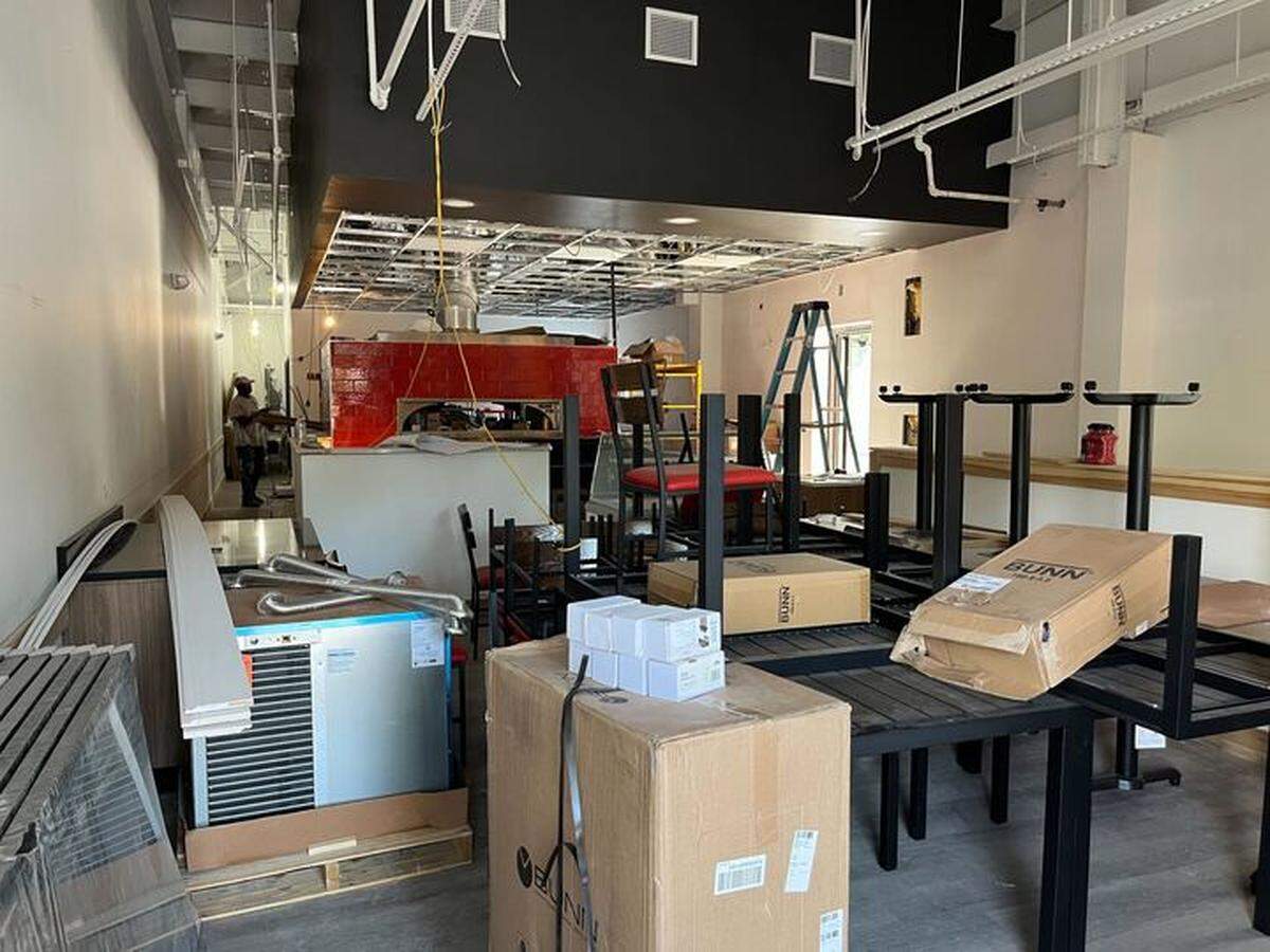 Your Pie, a national franchise, is bringing its signature pizza pies, sandwiches and gelato to Beaufort County with a brand-new location set to open in Beaufort this fall.