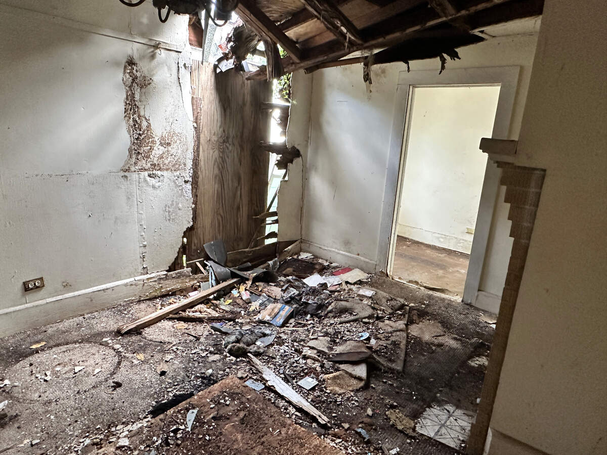 Interior photos of the Duke Street structures at 1607 and 1609 Duke Street.