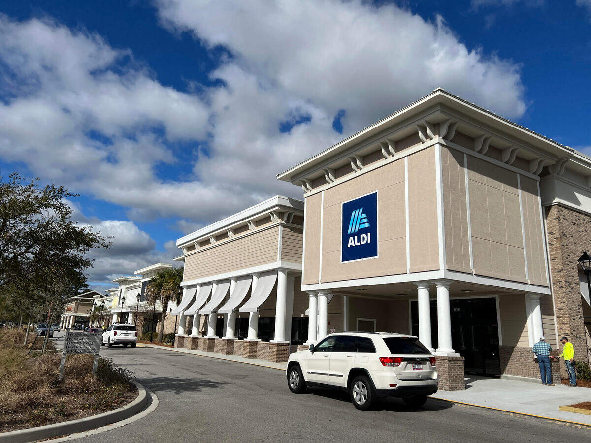 Finishing touches are being put on the Aldi grocery store in Bluffton ahead of its planned Jan. 26 opening.