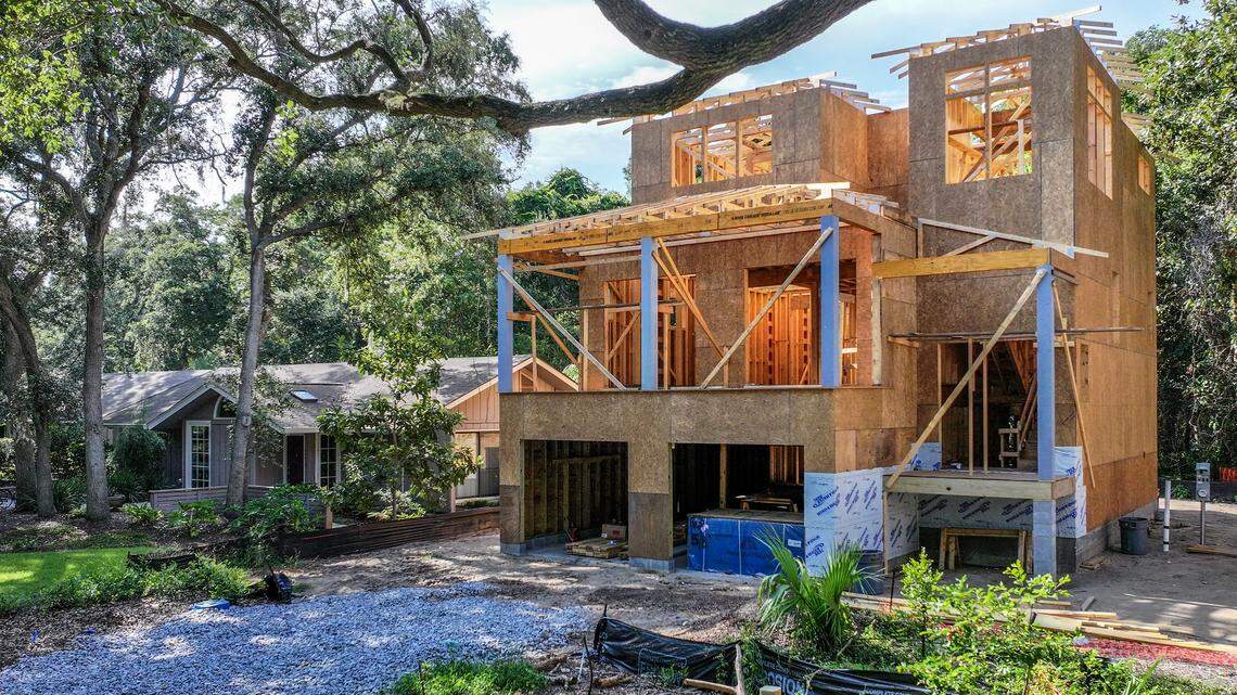 As short-term rentals threaten Hilton Head character, residents put up a fight