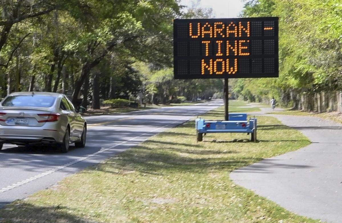 A digital sign along Beach City Road just feet from the exit of Hilton Head Airport informs guests on March 30, 2020, that they must quarantine themselves after arriving on Hilton Head Island. This sign appeared after S.C. Governor Henry McMaster issued an executive order that visitors from locations considered ‘hot spots’ for the COVID-19 virus must self-quarantine for 14-days.
