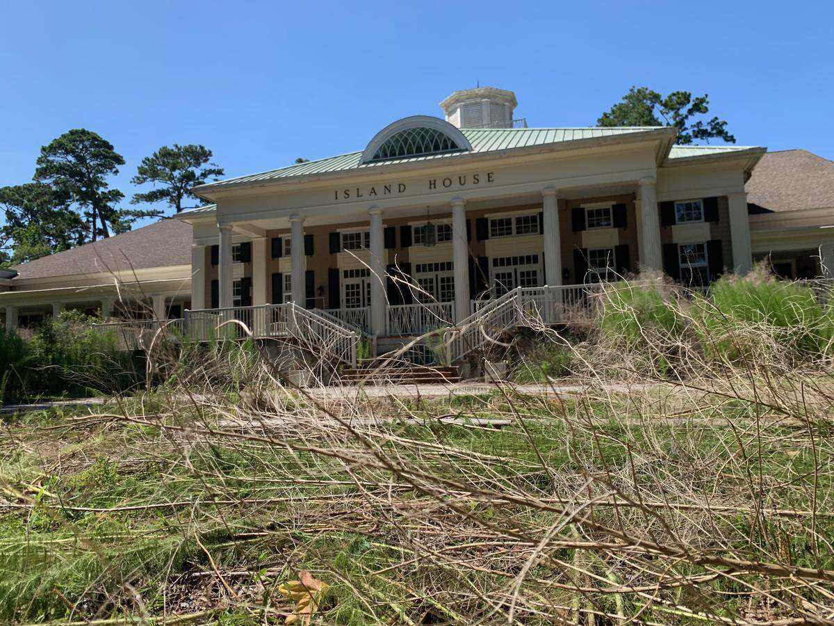 The Island House is the inn at Melrose Resort.