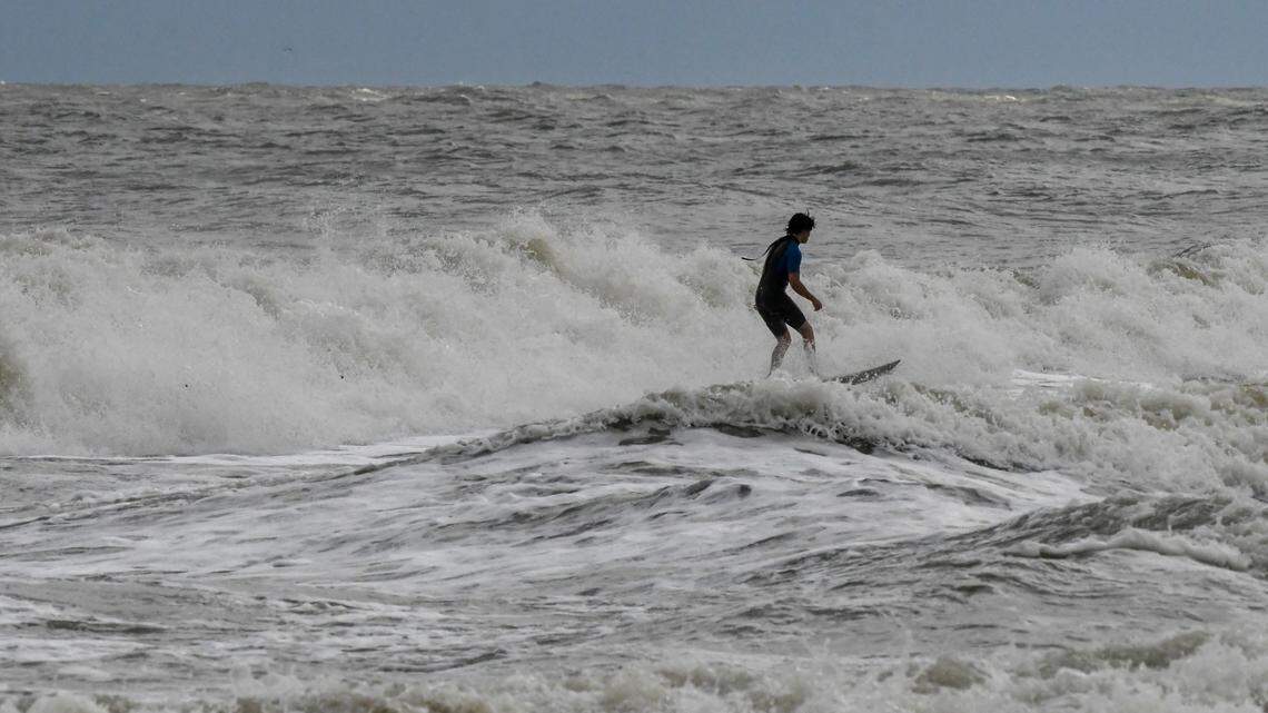 Thursday 4 p.m. update: Sun shines in Hilton Head and Beaufort but ocean danger persists