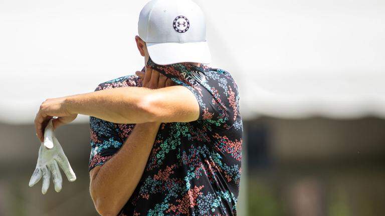 Hot & muggy: 3rd round photos from Hilton Head’s RBC Heritage
