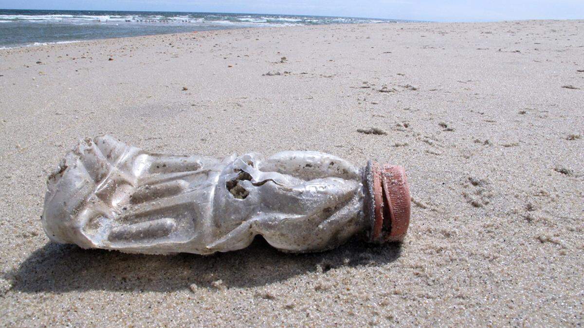 Town leaders hope to be able to issue fines for trash and litter violations to avoid having to go through a potentially slow criminal process to crack down on litterbugs.