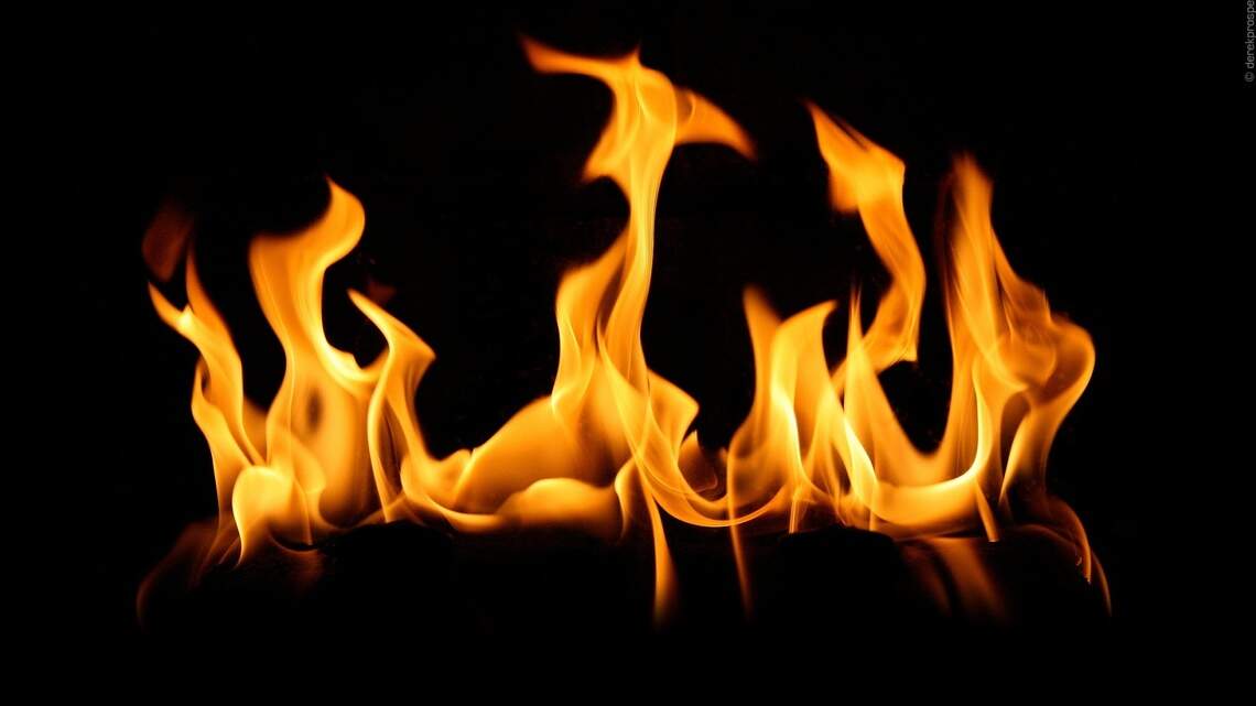 About 15 residents displaced after Arlington apartment building fire