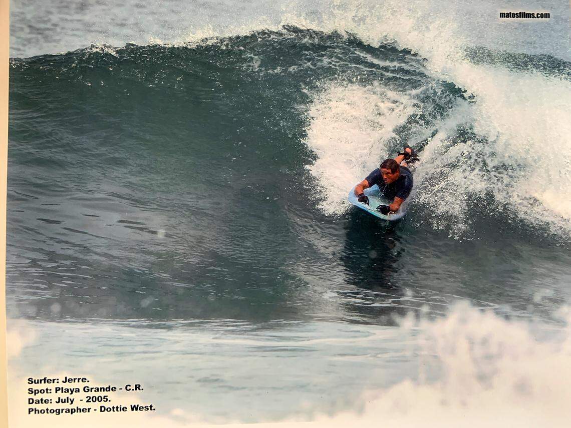 Jerre Weckhorst kneeboarding in 2005 in Costa Rica.