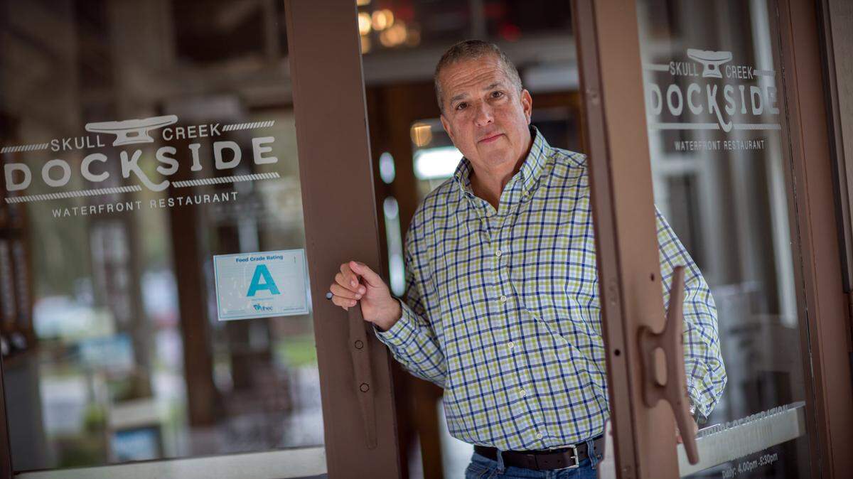 Steve Carb, the co-founder of the SERG Restaurant Group, died Saturday of cancer. His funeral was held Thursday at Congregation Beth Yam.