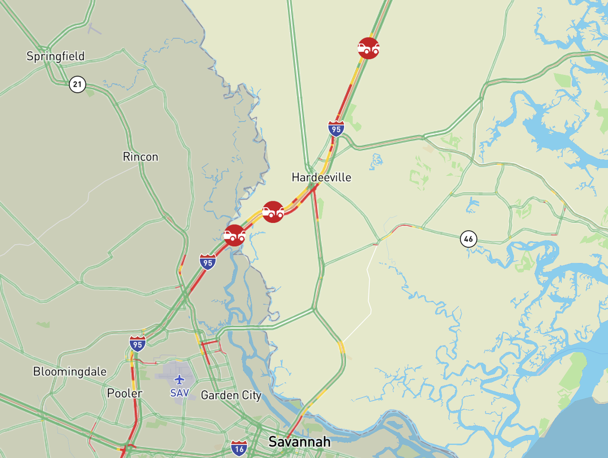 Live traffic data from the S.C. Department of Transportation around 3 p.m. on Nov. 26, 2025, showed backups on northbound and southbound I-95 near Hardeeville and Pooler, U.S. 17 (Speedway Blvd) and on other routes surrounding the Savannah/Hilton Head International Airport.