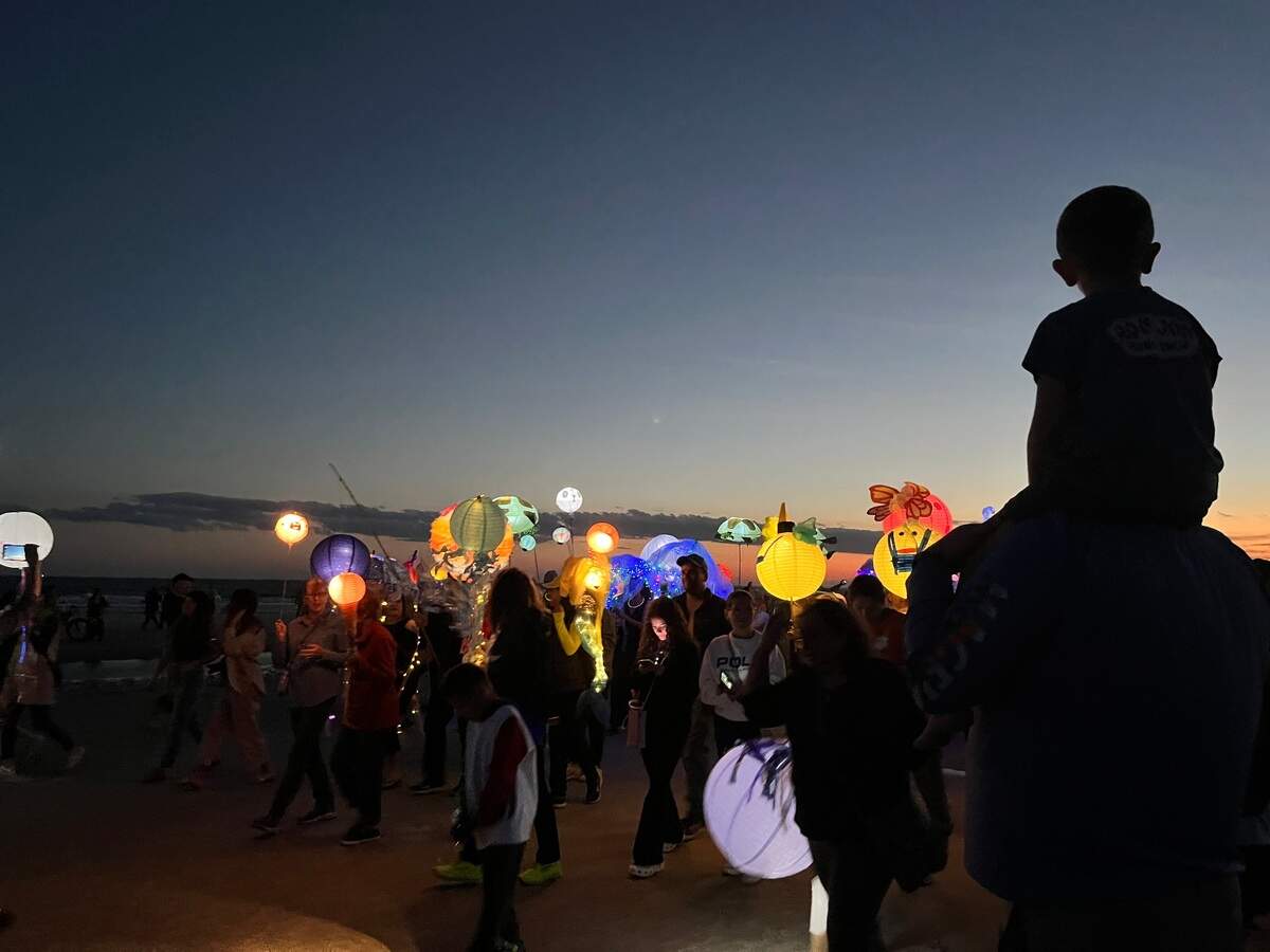 Lowcountry critters of all shapes and sizes lit up a single-mile stretch of beach just after sunset Saturday, Nov. 12, 2022, on Hilton Head for the annual lantern parade.