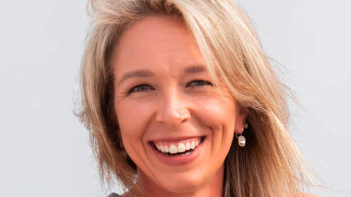 Elizabeth Hey is running for Beaufort County Board of Education District 10.