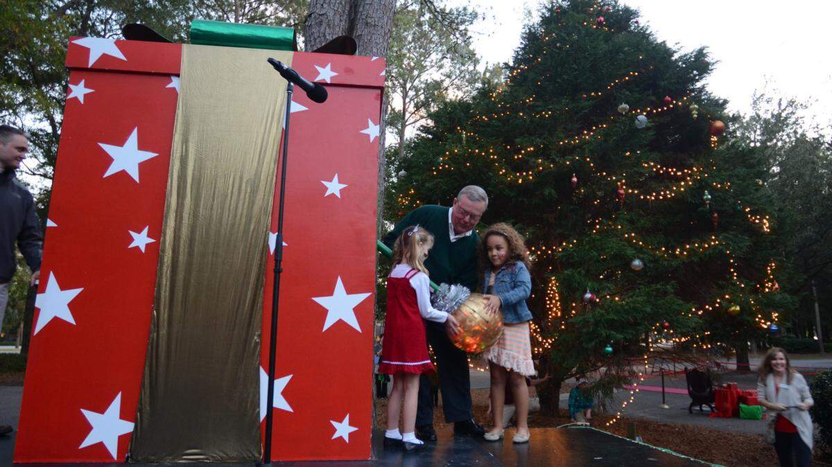 The Town of Hilton Head's annual Christmas Tree Lighting has been postponed due to inclement weather.