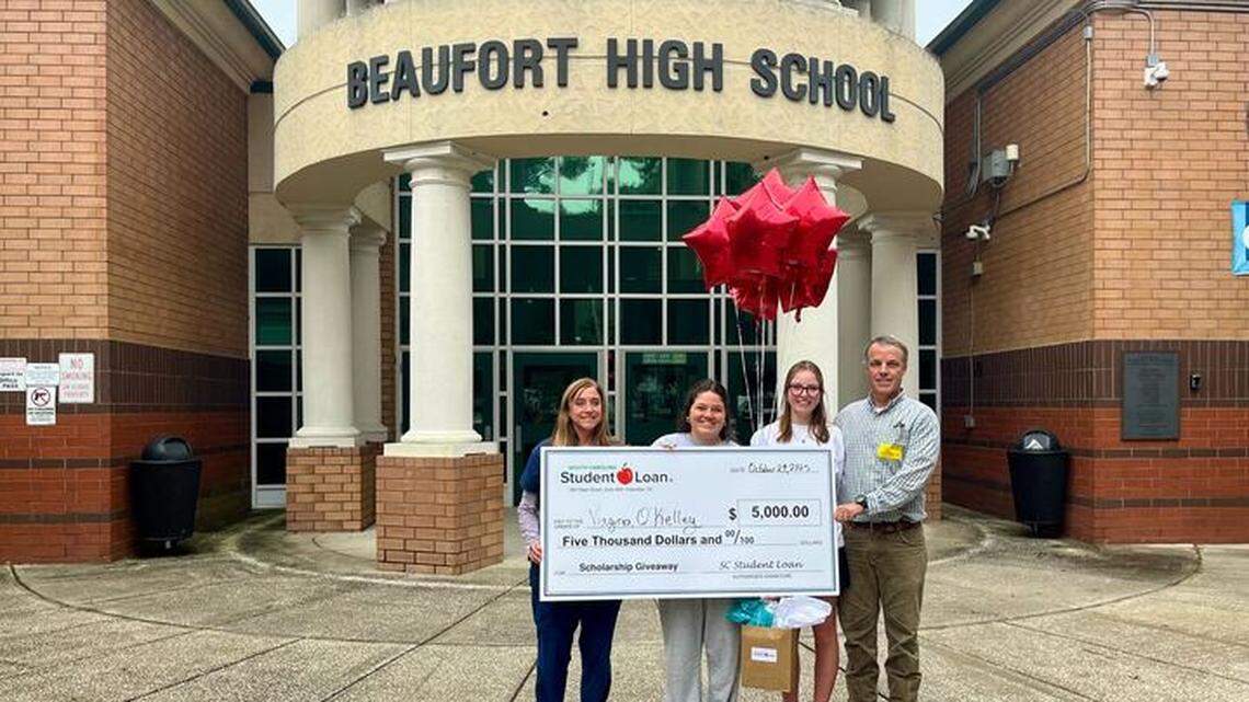 Beaufort High senior wins first $5K scholarship from SC Student Loan Corporation