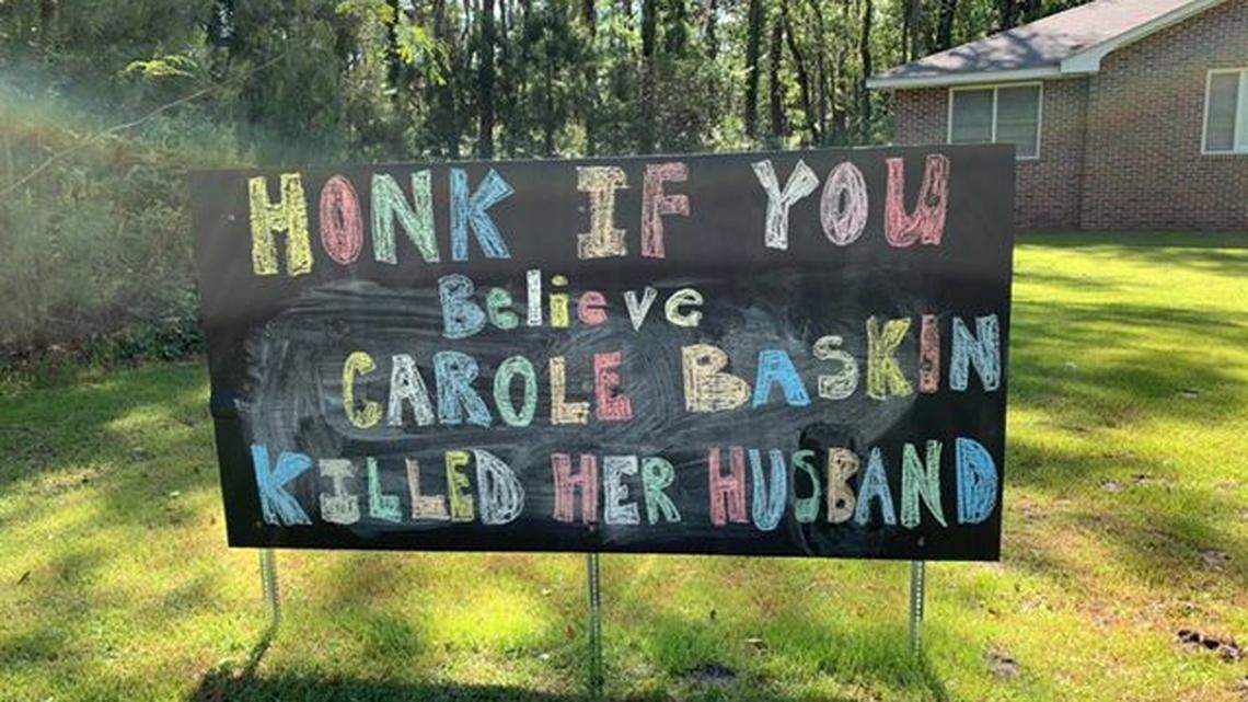 Meet the woman behind the inspirational sign that has Beaufort-area drivers honking