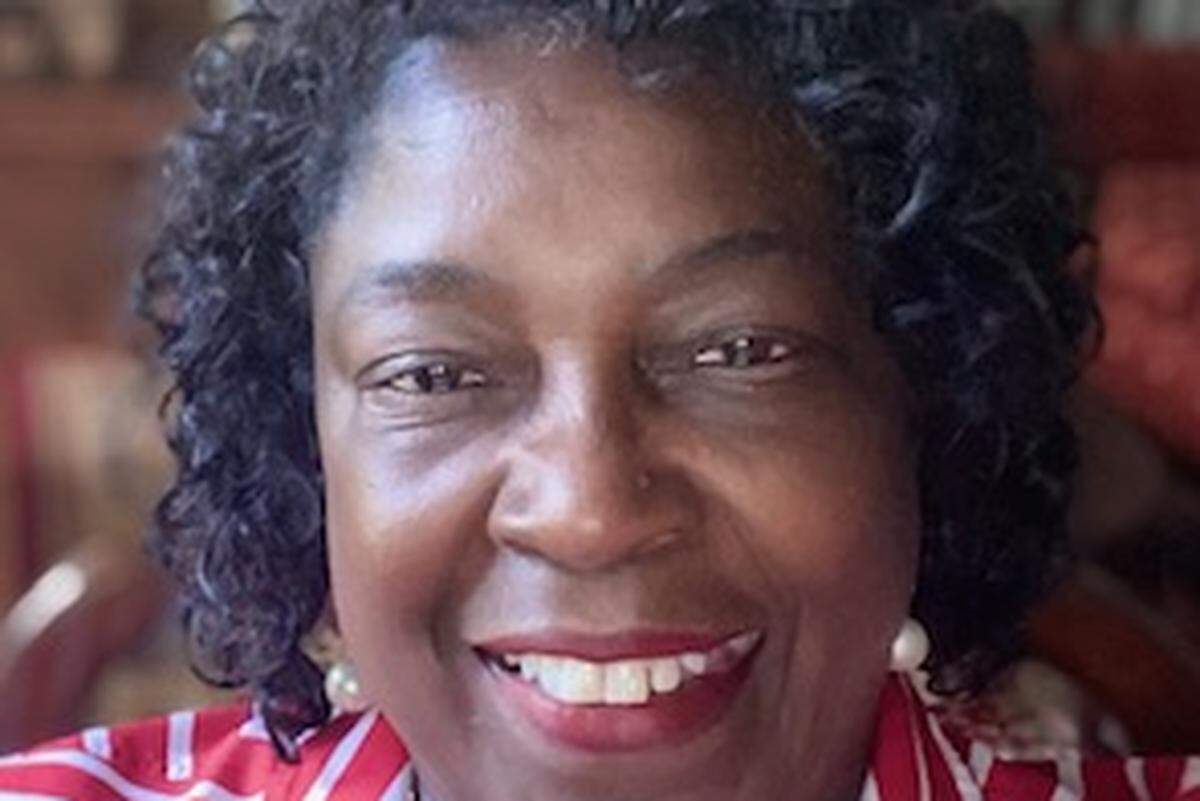 Cynthia Hayes is filing as a write in candidate for Beaufort Co. School Board District 5.
