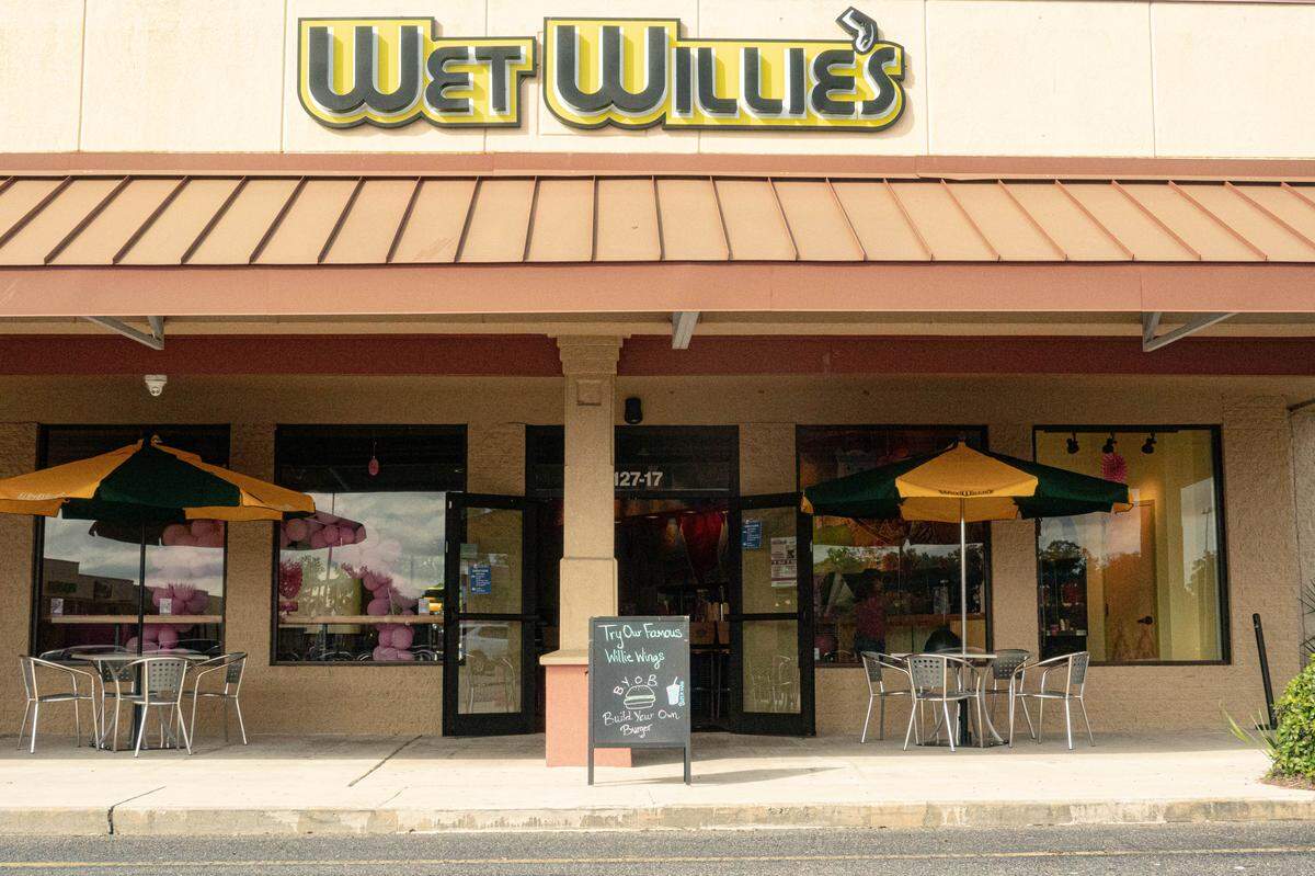 Wet Willie’s is located in Beaufort Town Center at 2127 Boundary St.