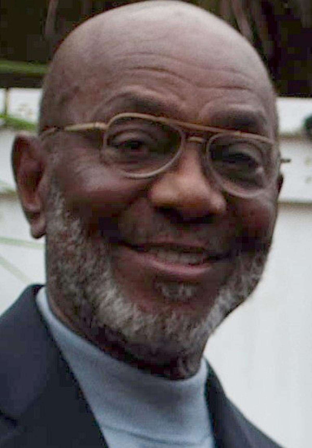 Marion Burns, chairman of the Penn Center Board of Trustees and interim executive director of the center, was credited with helping to turn the center around. He died Friday.