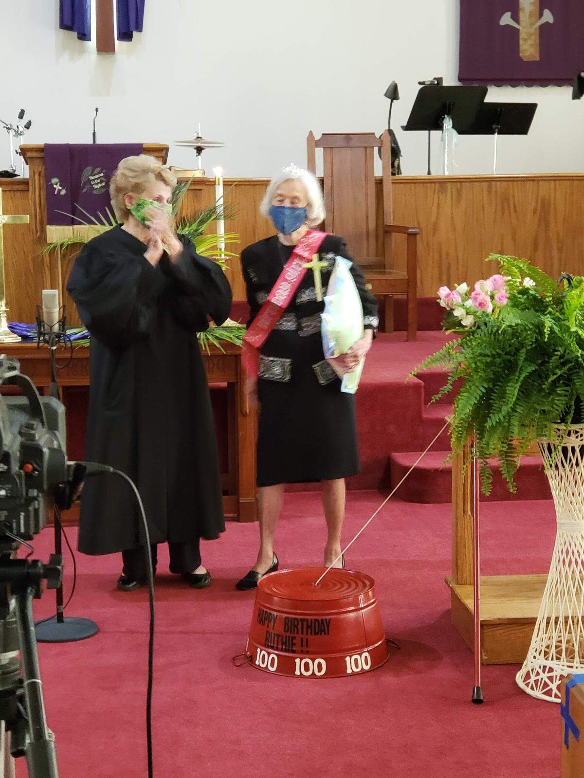 Ruthie Coates, 100, will play her washtub base during a faith-based concert Saturday in Port Royal.