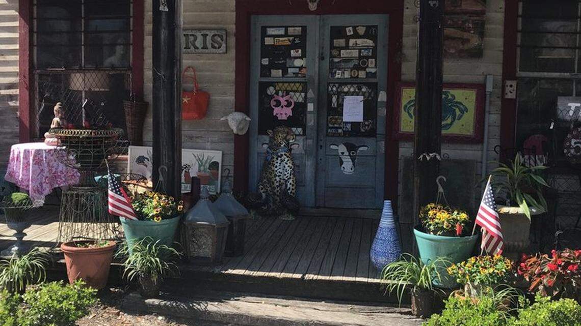 That time Mr. Kiss shot the hog terrorizing Old Town ... and other stories