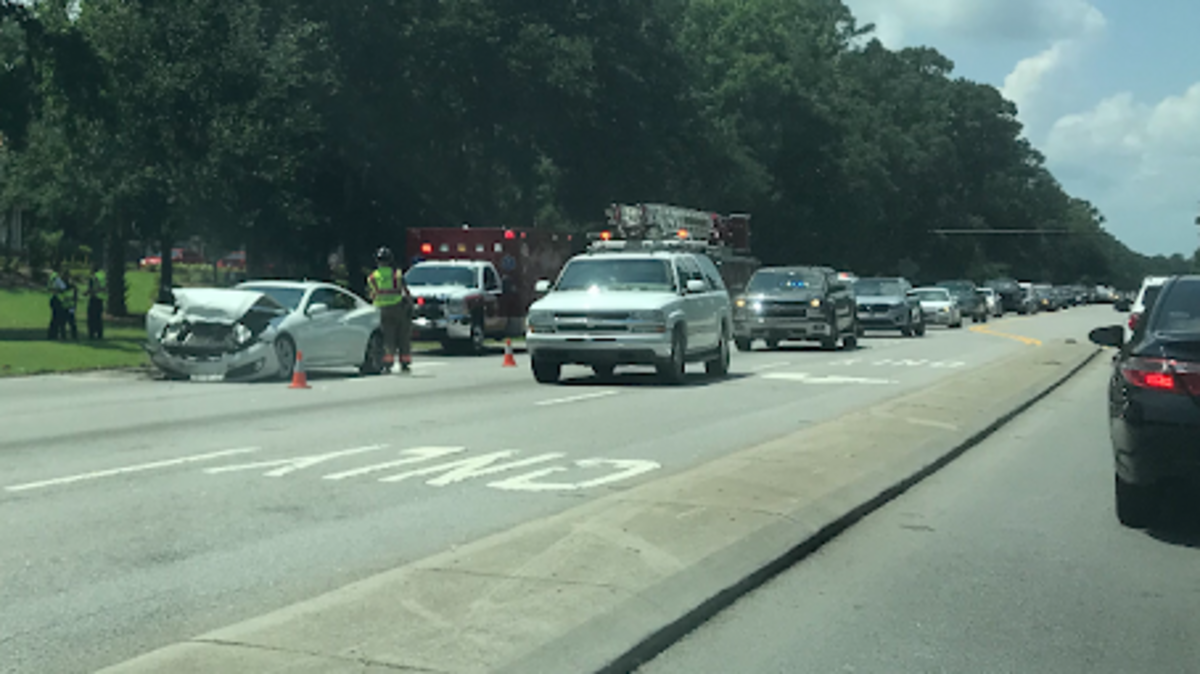 A wreck on Palmetto Bay Road near Arrow Road has caused traffic to back up on Hilton Head Island.