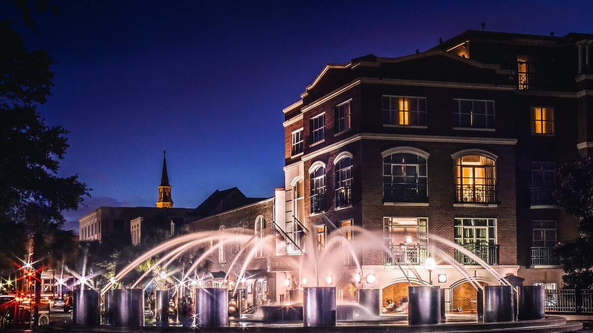 A fountain in Charleston's Waterfront Park