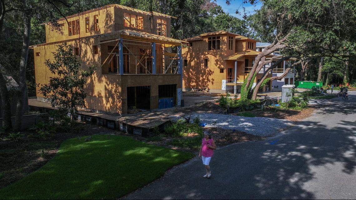 Hilton Head neighborhood seeks protection from ‘oversized homes’