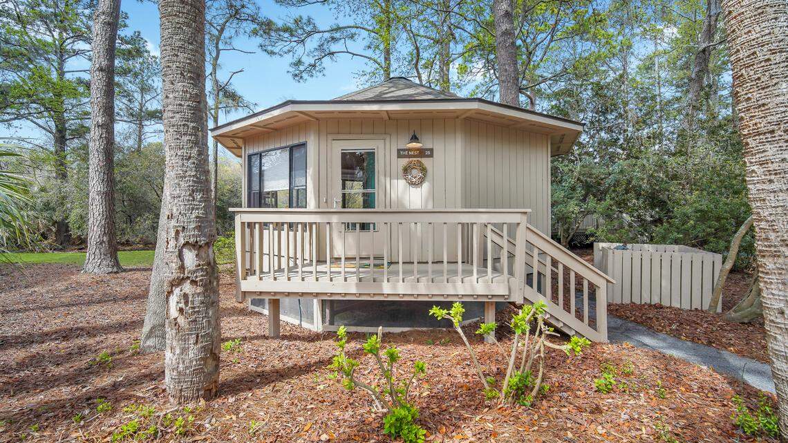 Here are 5 of the cheapest single-family homes on Hilton Head. None are below $500K