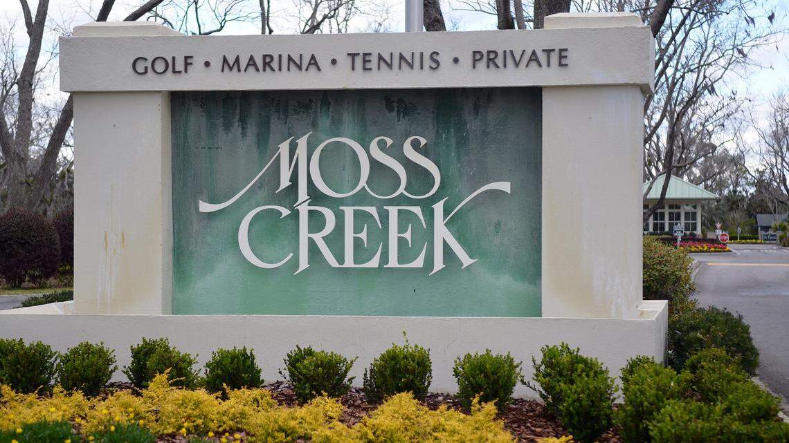 Trucks collide with lift carrying workers in Bluffton area, officials say