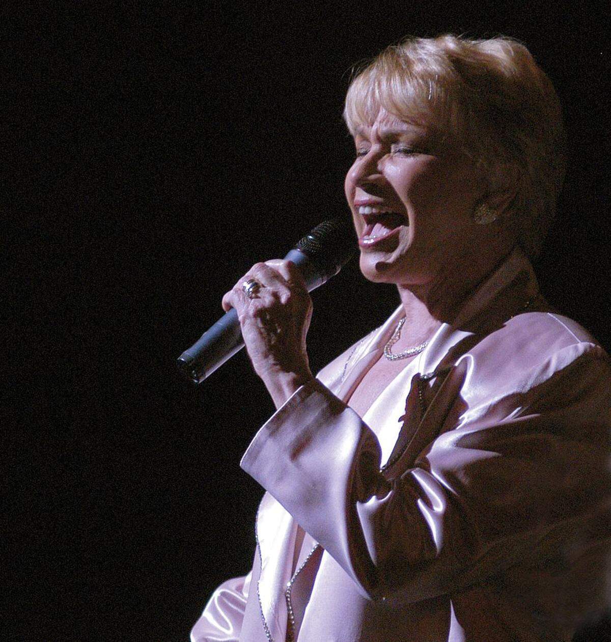 Lynn Roberts performs with The Bob Alberti Trio at The Jazz Corner Oct. 23 and 24.