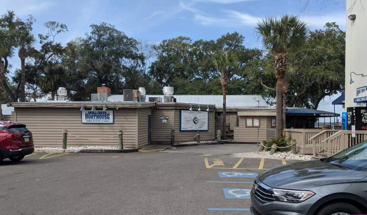 The existing front entrance of Skull Creek Boathouse restaurant.