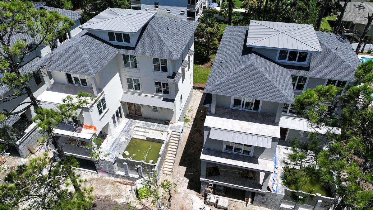 Homes on Hilton Head Island are sitting on the market for more than twice as long as they were last year, according to real estate data.
