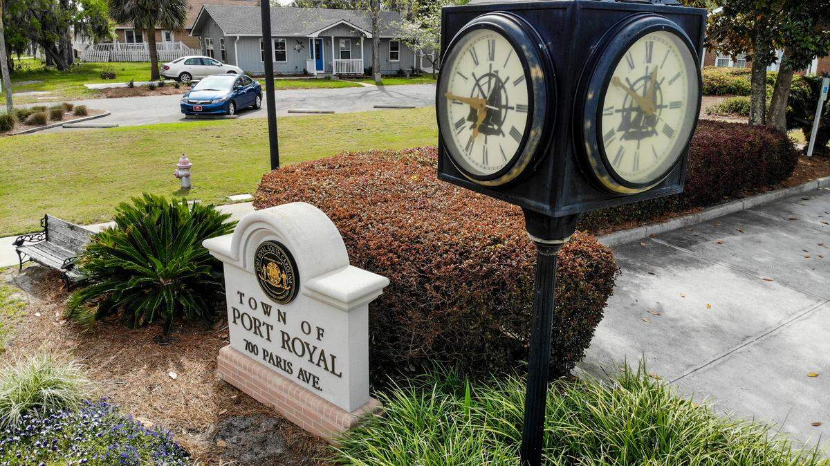 Signage along with the nautical themed clock in front of The Town of Port Royal’s town hall along Paris Avenue.
