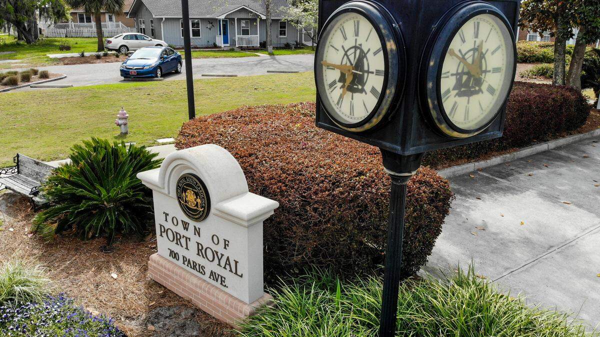 Signage along with the nautical themed clock in front of The Town of Port Royal’s town hall along Paris Avenue.