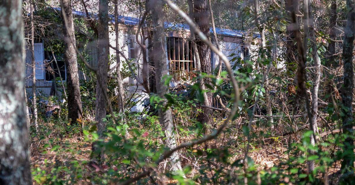 A couple escaped a fire in the 500 block of Joe Frazier Road in Burton on Saturday morning in this photo taken on Nov. 30, 2021.