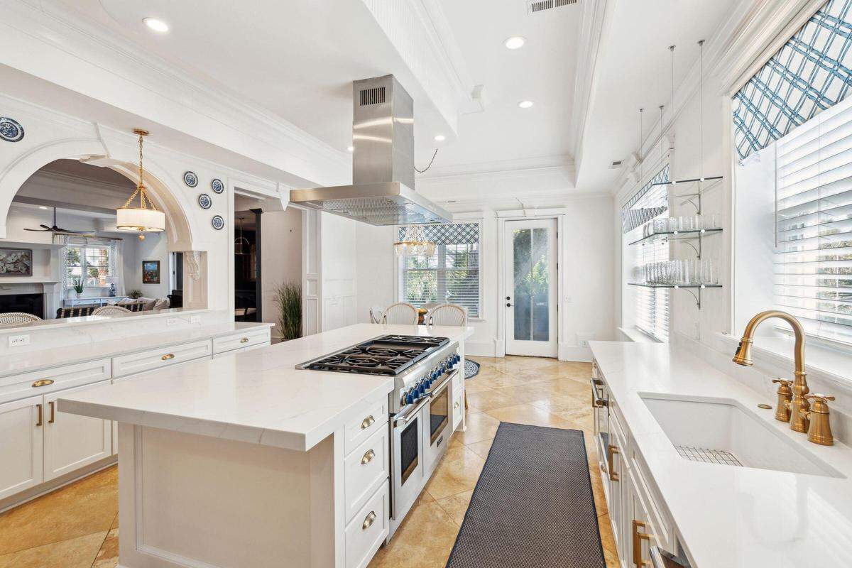 Kitchen of 3 Cross Lane, Isle of Palms