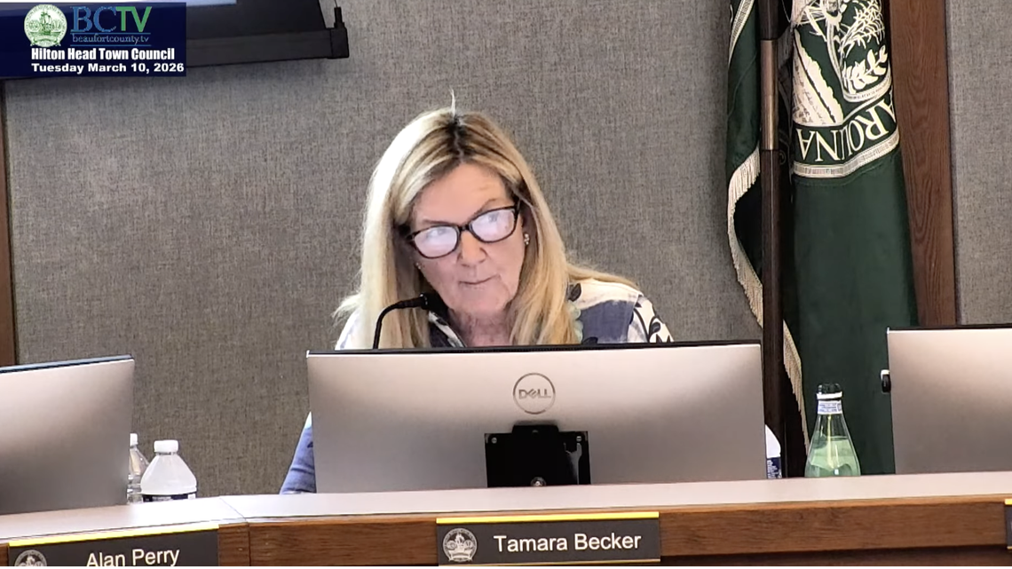 Hilton Head council member chastises mayor over closed-door meetings