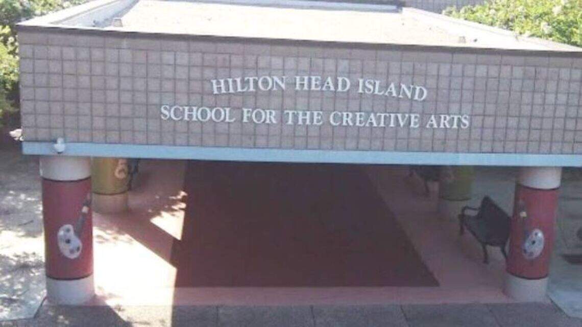 Hilton Head girl brought 2 knives to elem. school and threatened to kill a boy, police say