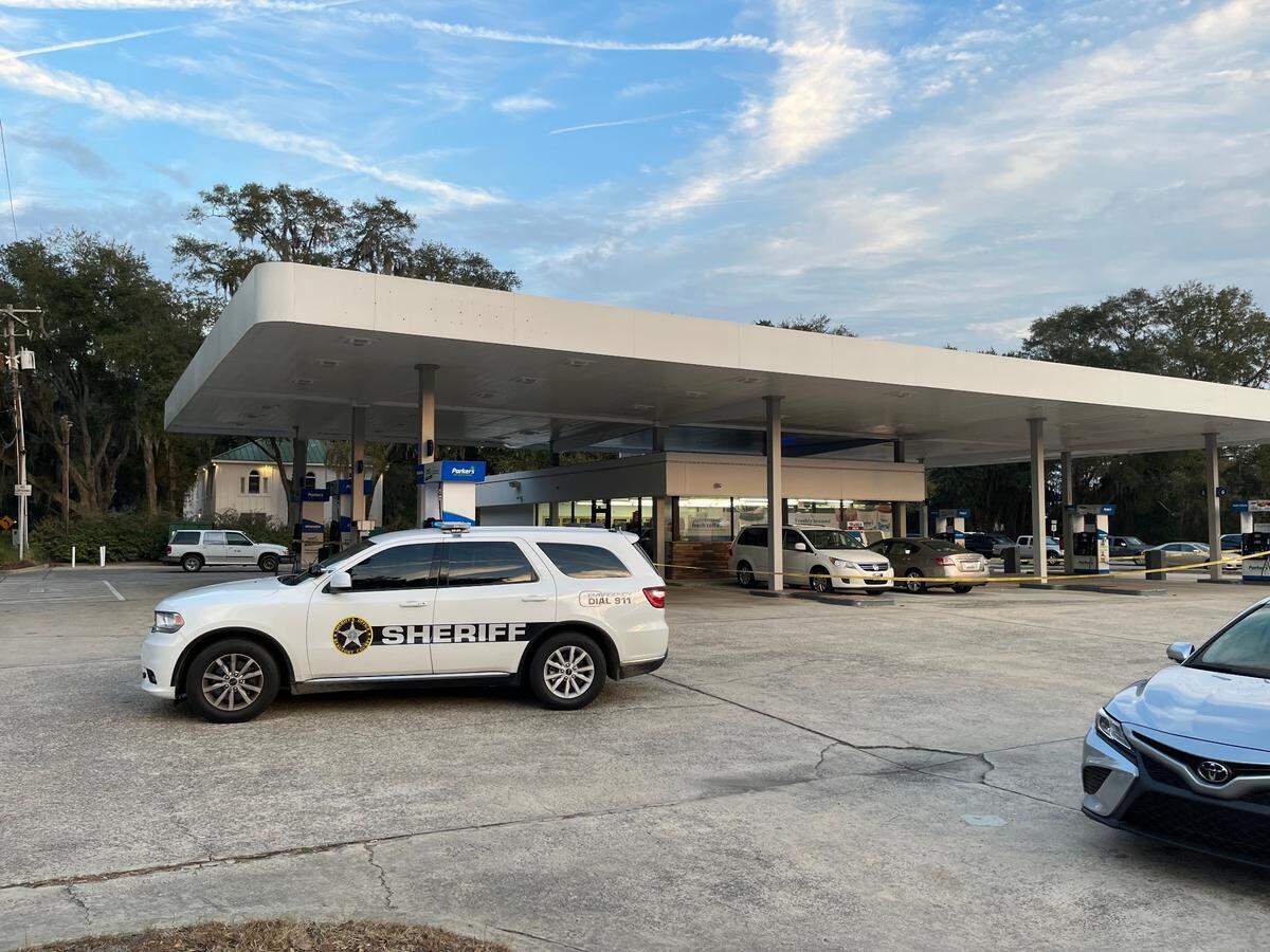 At least seven squad cars were on scene to investigate a shooting at a Parker’s gas station Port Royal on Jan. 26, 2022.
