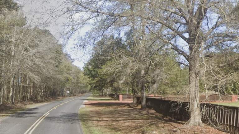 Varnville man killed after pickup truck flips, strikes tree in northern Beaufort County
