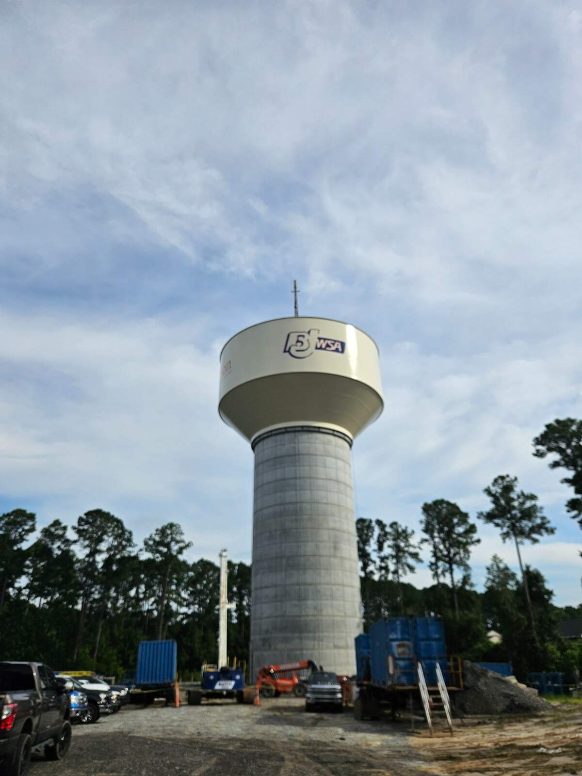 The new BJWSA water tower in Bluffton features a new single-column support structure.