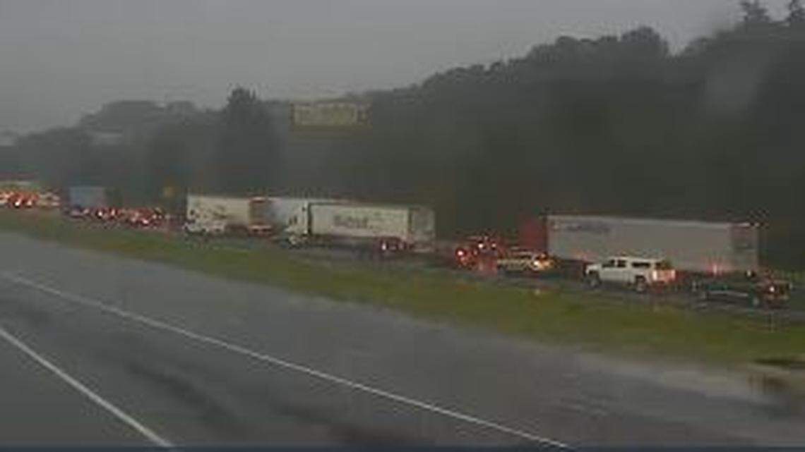 Traffic at near standstill on I-95 from Hardeeville into Georgia after multiple wrecks