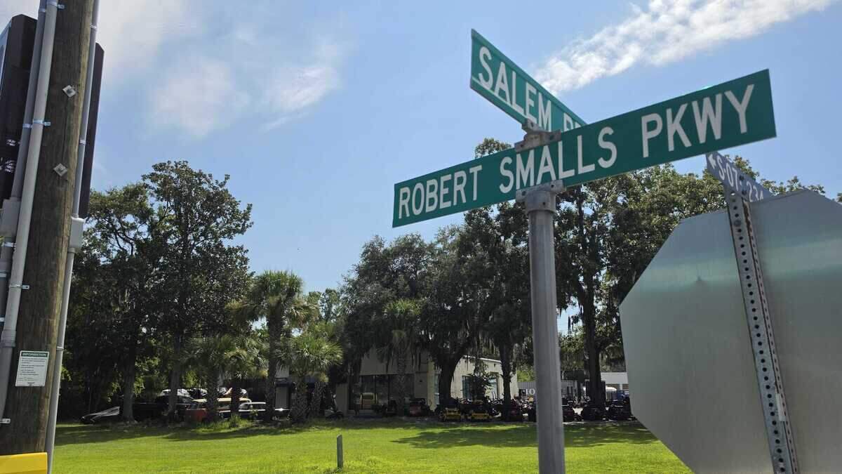 Man who was found dead behind Beaufort business identified