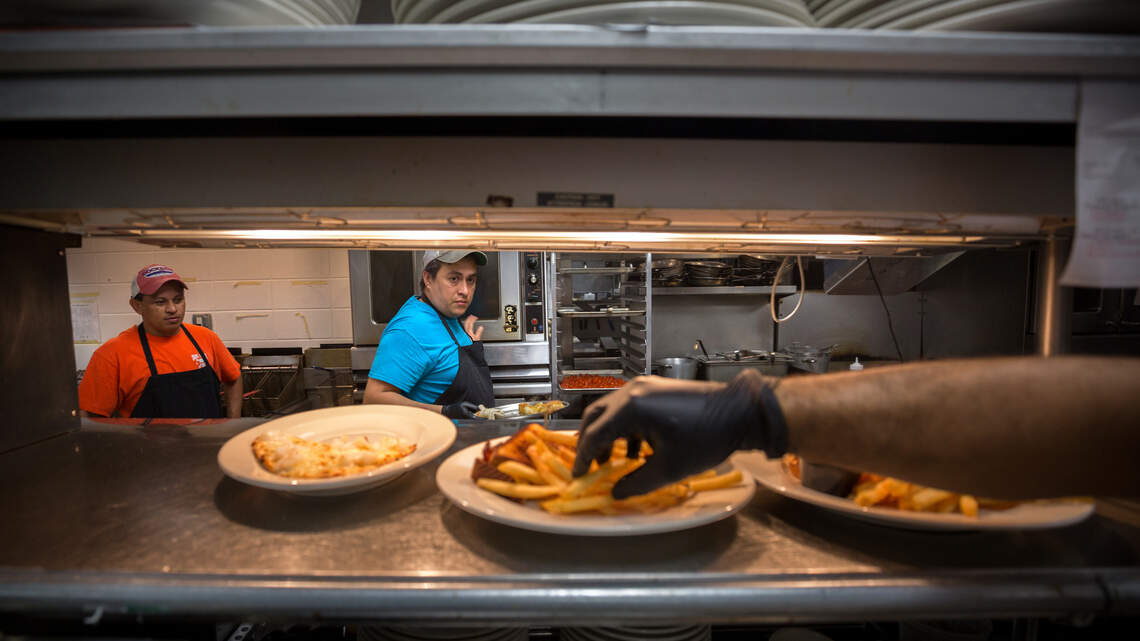 Hilton Head’s largest restaurant group rolls out paid vacation plan for hourly workers