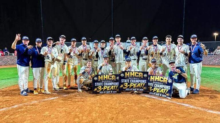 Two Lowcountry teams extend SCISA championship winning streaks