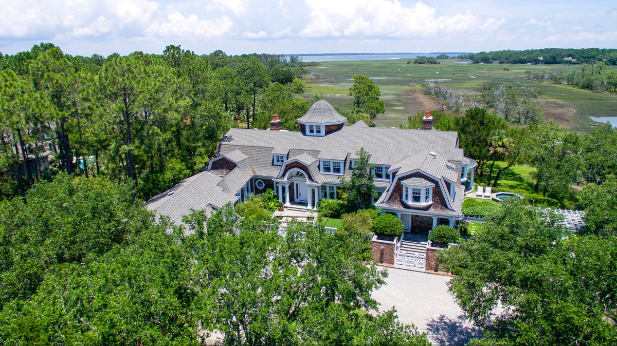 An aerial view of Gull Island.