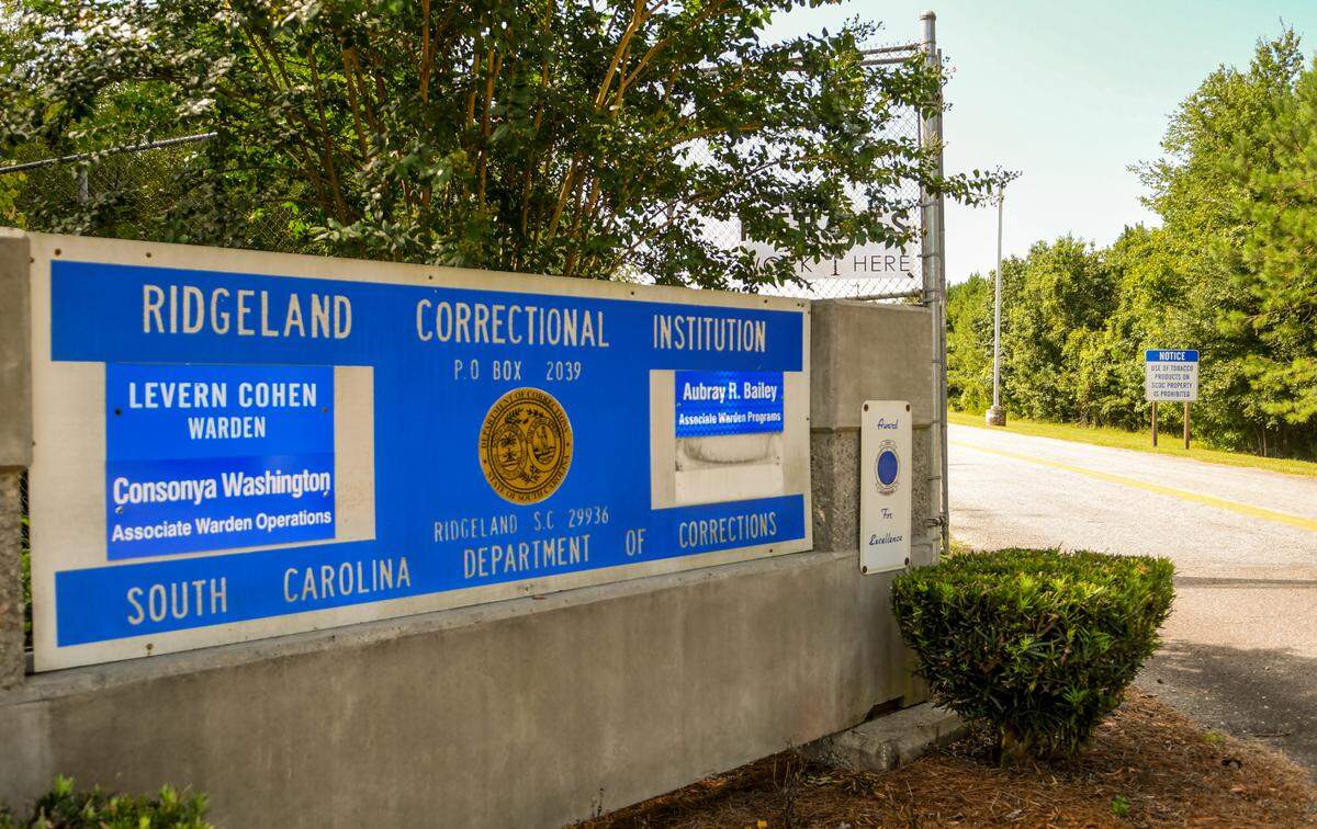 The front entrance to Ridgeland Correctional Institution, part of the S.C. Department of Corrections, is photographed on Aug. 6, 2020, is located at Exit 22 on Interstate 95 in Ridgeland, S.C.